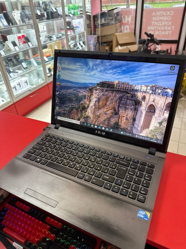 Ноутбук iRu Intel Core i5-3230M Intel HD Graphics 4000 SSD 240