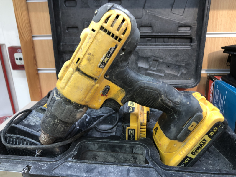 Шуруповерт Dewalt DCD771D2-KS