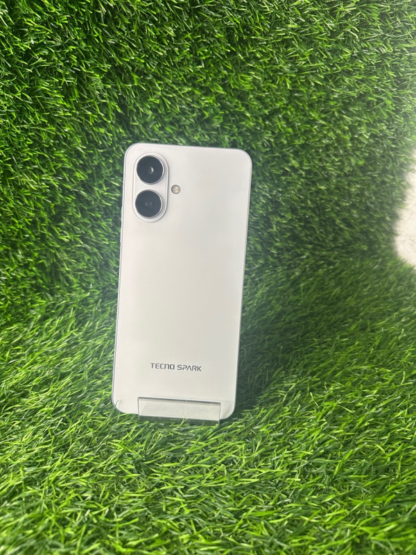 Мобильный телефон Tecno Spark Go 2