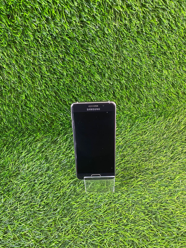 Мобильный телефон Samsung Galaxy A3 (2016)