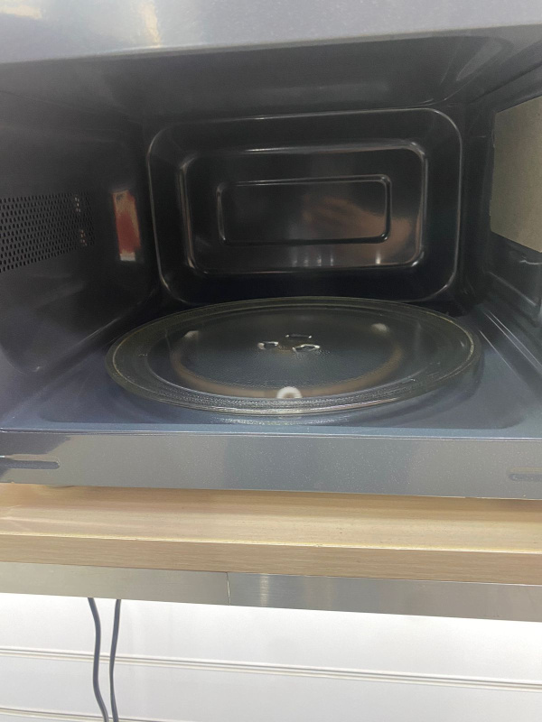 Микроволновая печь Starwind SMW4520