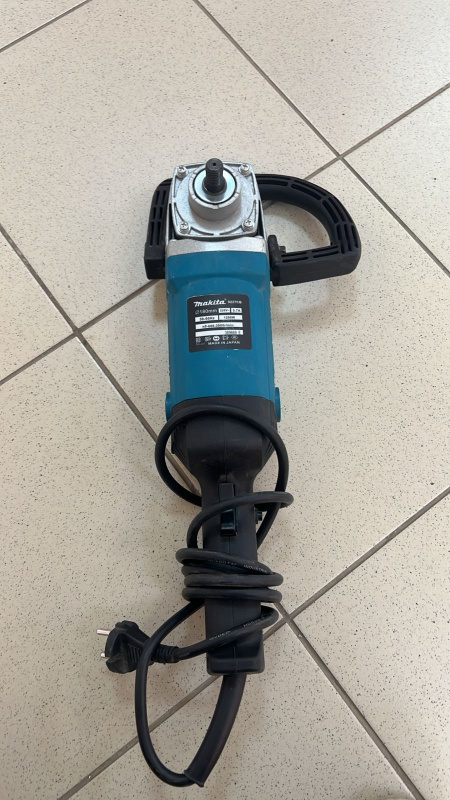 Шлифмашинка Makita 9227 cb