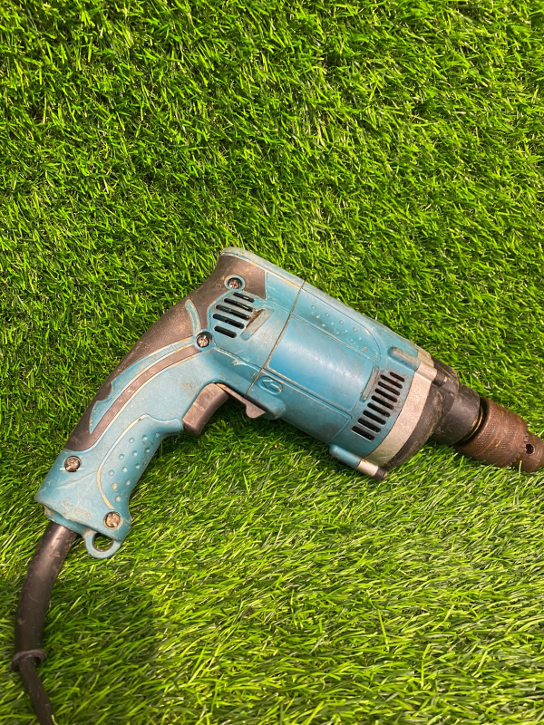 Дрель Makita HP1630