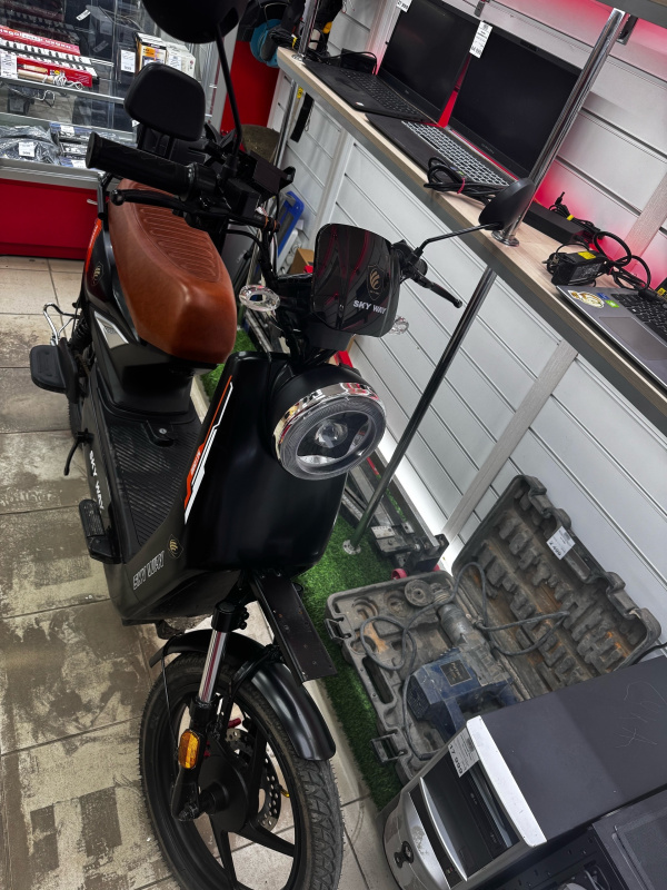 Велосипед дорожный Skyway W1000