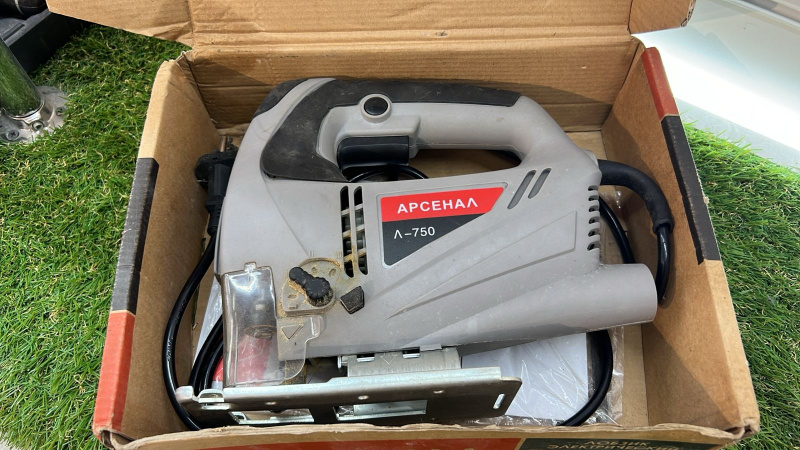 Электролобзик Арсенал Л750