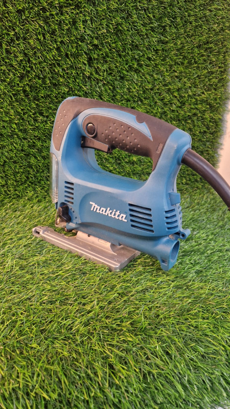 Электролобзик Makita 4329