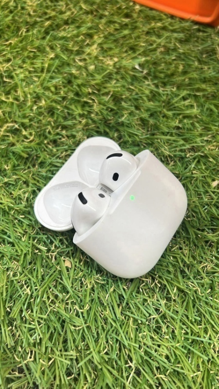 Наушники Apple AirPods 4