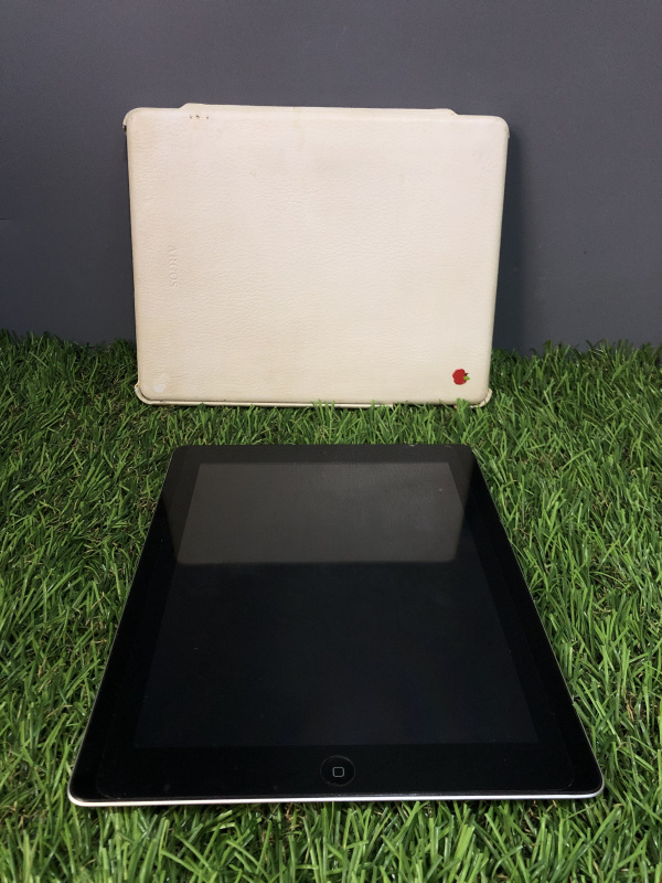 Планшет Apple iPad 4
