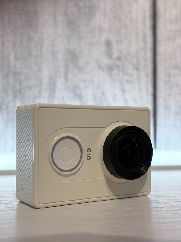 Видеокамера Xiaomi Yi Action Camera Basic Edition