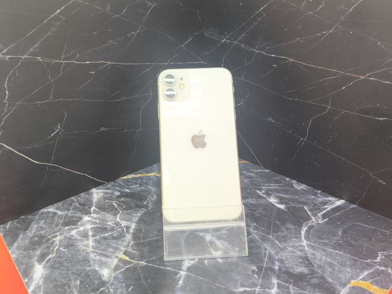 Мобильный телефон Apple iPhone 11