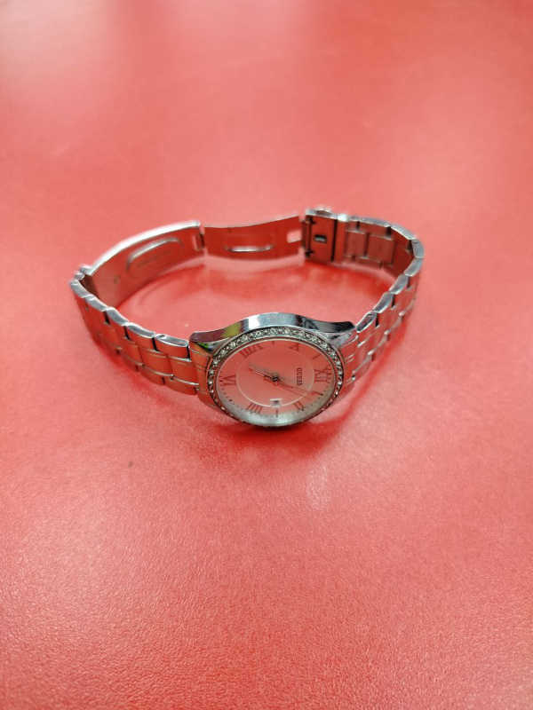 Часы наручные Guess w0985l1
