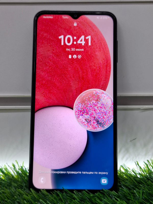 Мобильный телефон Samsung Galaxy A13