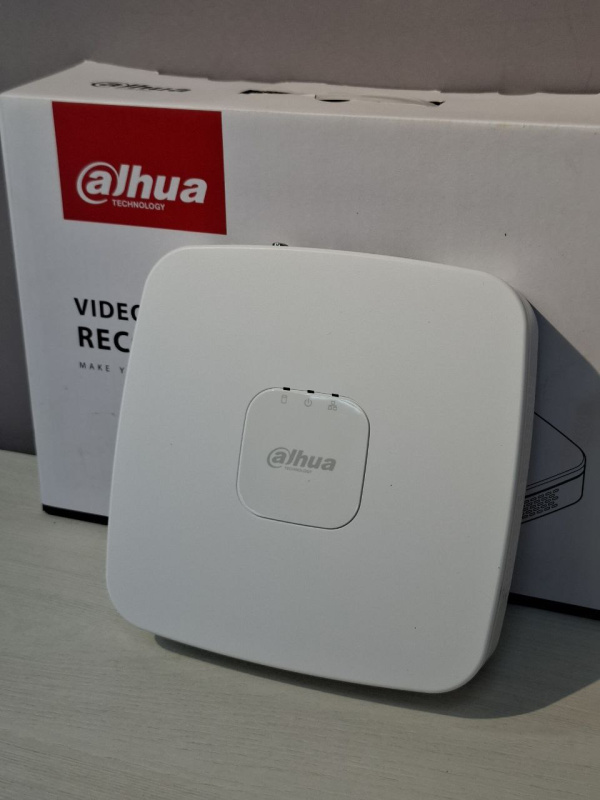 IP Видеорегистратор Dahua dhi-nvr2104-4ks2