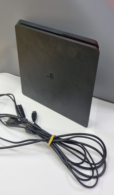 Игровая приставка Sony PS4 slim