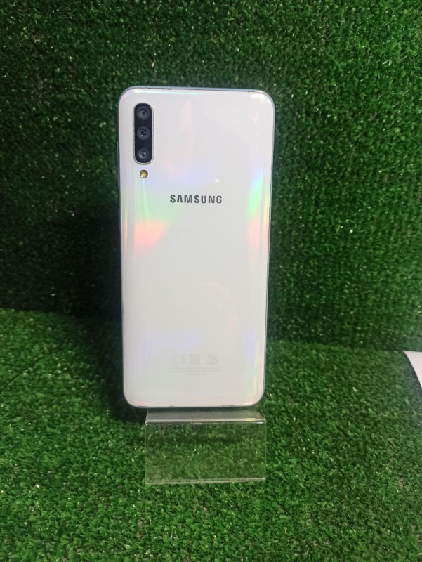 Мобильный телефон Samsung Galaxy A50