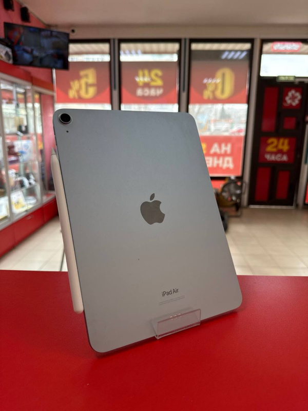 Планшет Apple iPad Air 11 (6-го поколения) (2024)