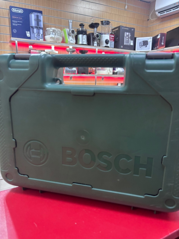 Шуруповерт Bosch UniversalDrill 18V