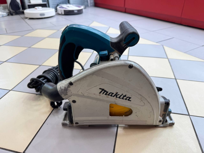 Погружная пила Makita SP6000