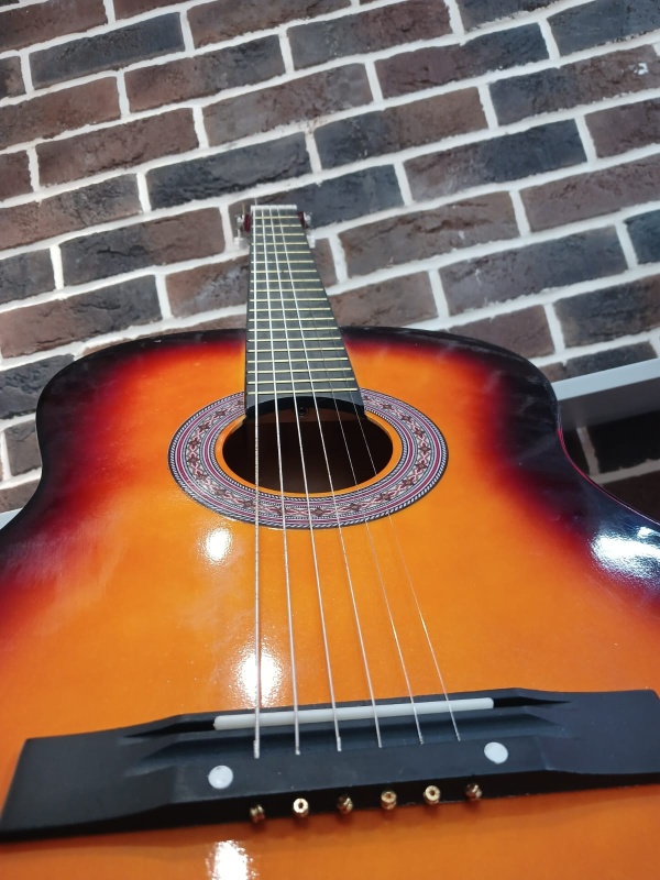 Классическая гитара BELUCCI  BC-3905