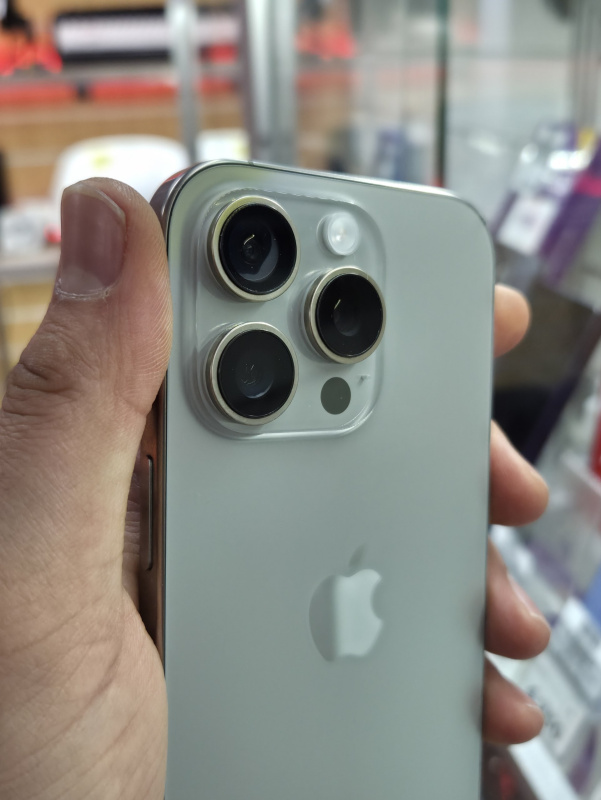 Мобильный телефон Apple iPhone 16 Pro