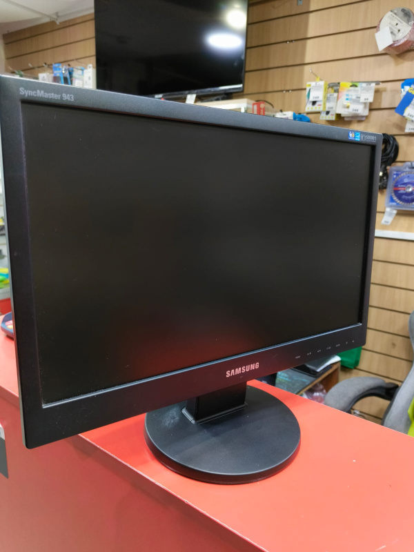 Монитор Samsung SyncMaster 943SN