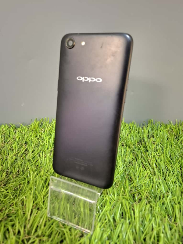 Мобильный телефон OPPO A83