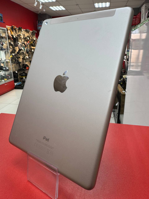 Планшет Apple iPad (5-го поколения) (2017)