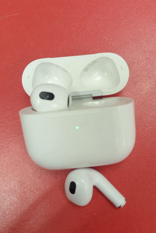 Наушники Apple AirPods
