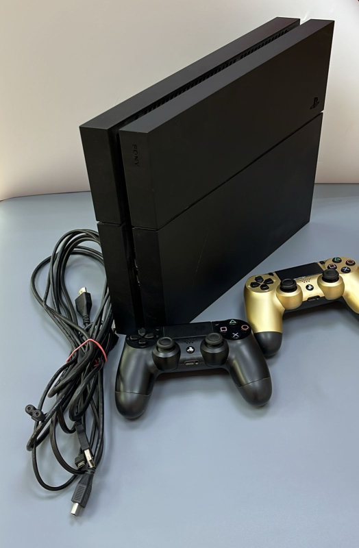 Игровая приставка Sony Play Station 4 500Gb