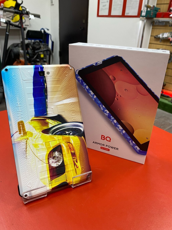 Планшет bq 7098g