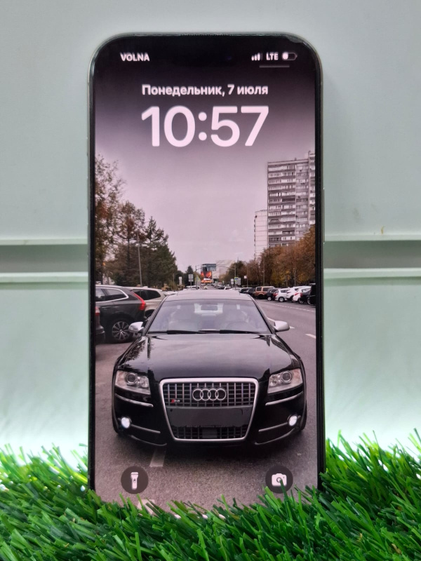 Мобильный телефон Apple iPhone 16 Pro