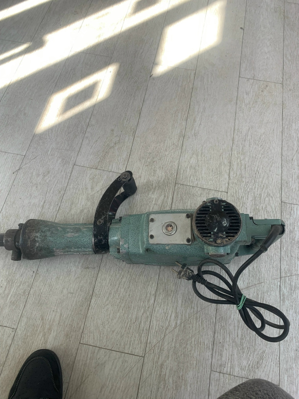 Отбойный молоток МОЭ 1650