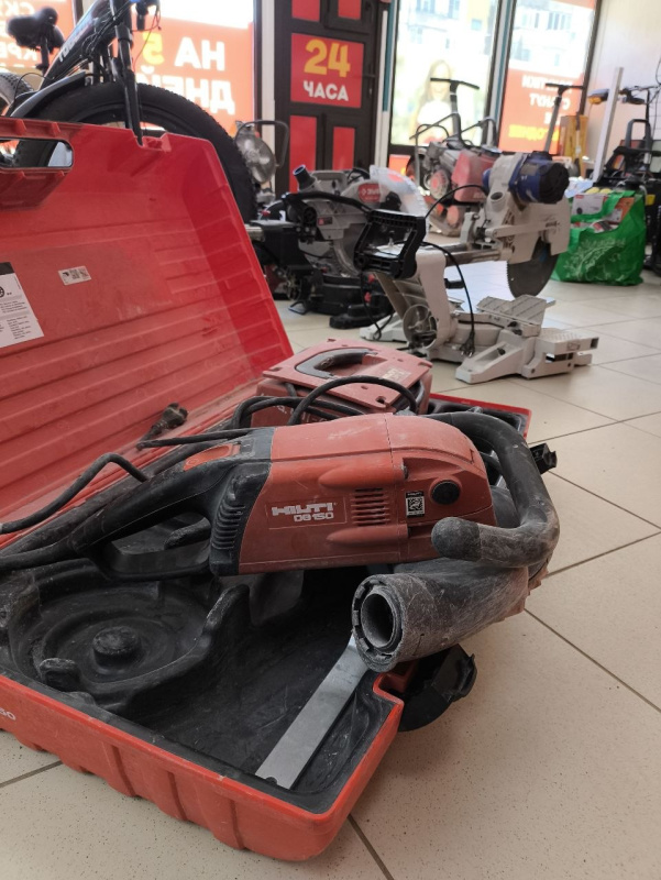 Шлифмашинка Hilti DG 150