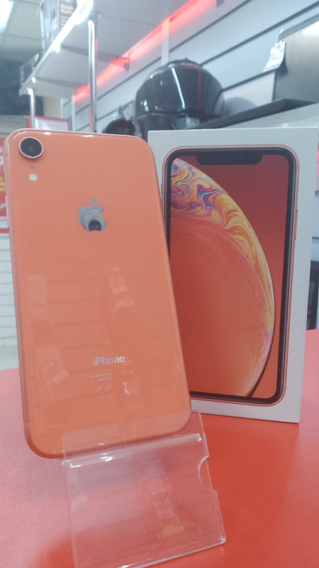 Мобильный телефон Apple iPhone XR