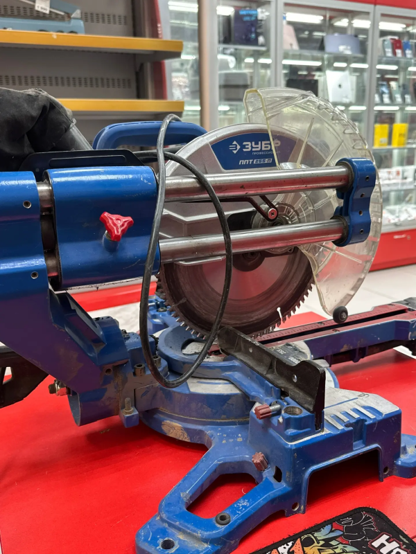 Торцовочная пила Зубр ппт 255