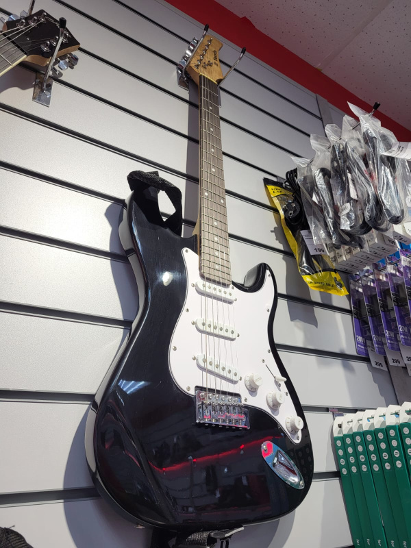 Электрогитара Terris .