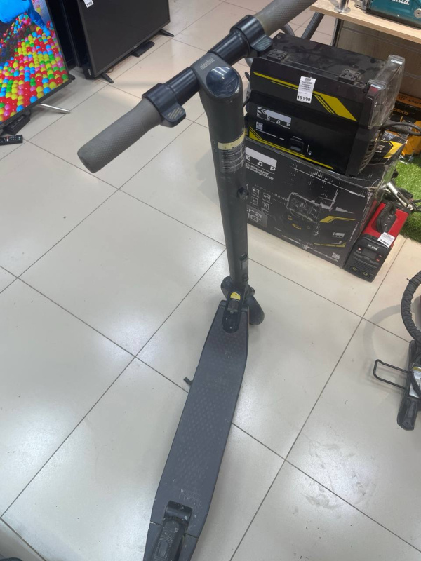 Самокат Ninebot Segway