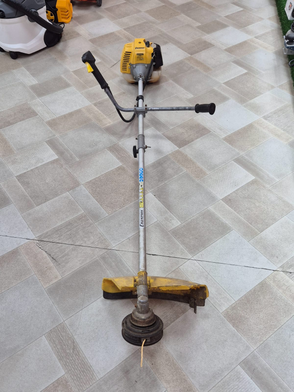 Бензотриммер Champion T523