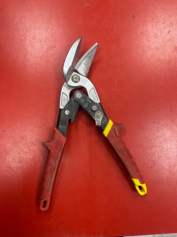 Ножницы по металлу Milwaukee CRM S