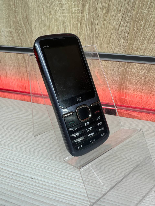Мобильный телефон Fly LX500