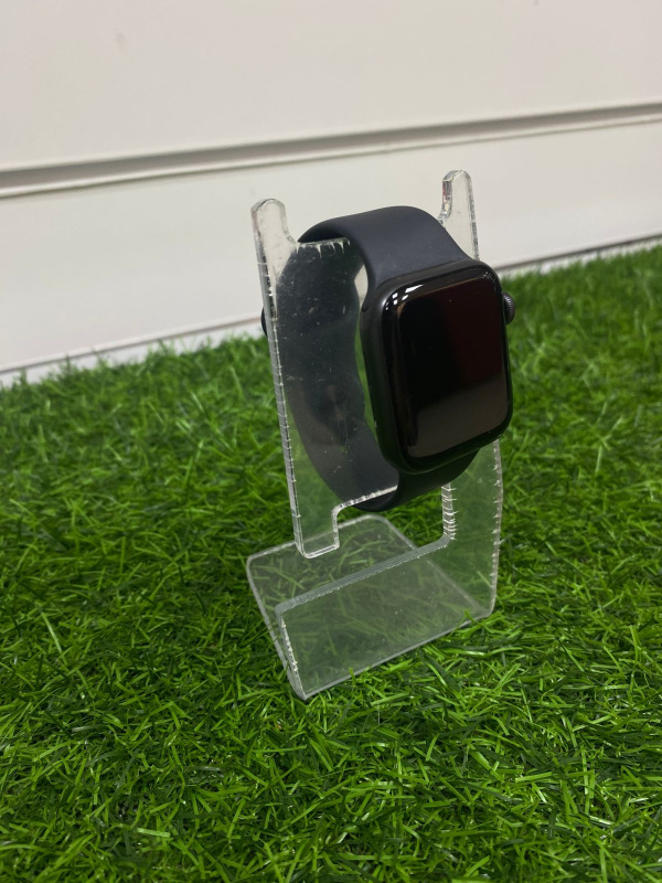Часы смарт Apple SE GPS Aluminum 40mm