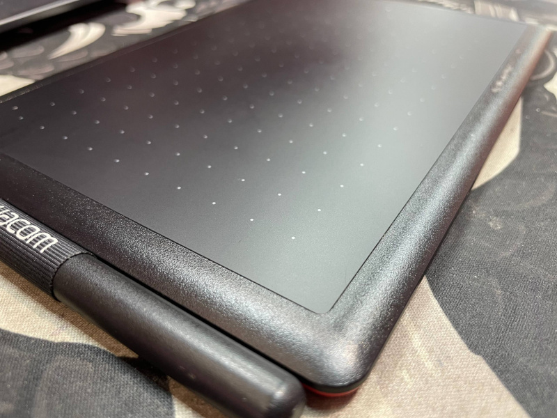 графический планшет Wacom  One by Wacom CTL-472