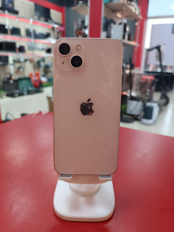 Мобильный телефон Apple iPhone 13