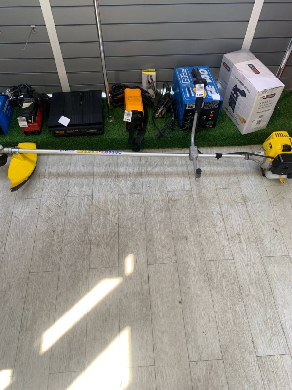 Бензотриммер Champion T437