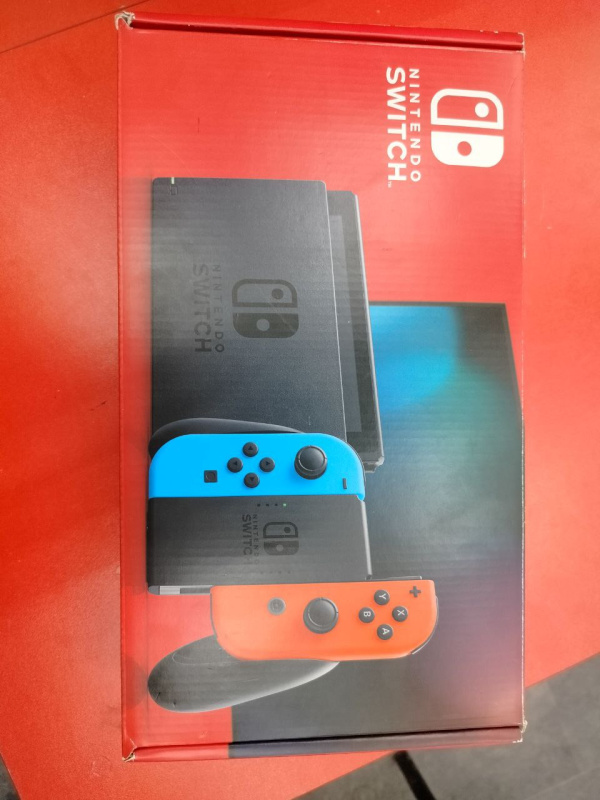 Игровая приставка Nintendo switch