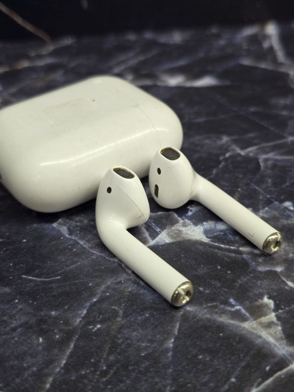 Наушники Apple airpods