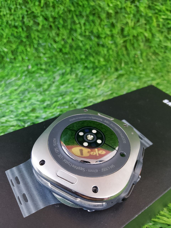 Часы смарт Samsung SM-705FZS1GTO