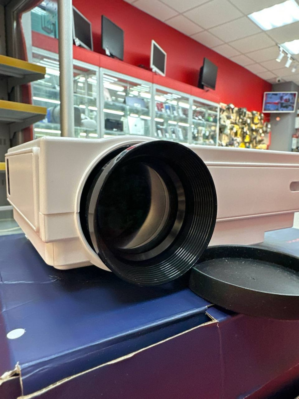 Проектор Luckyrood mini projekt