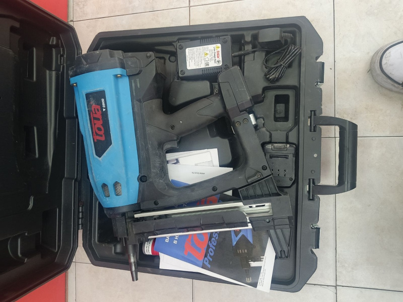 Гвоздескобозабивной пистолет TOUA GSN50