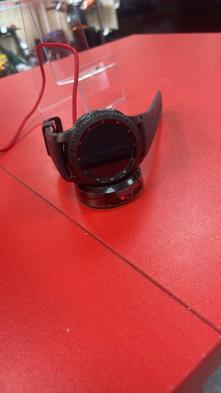 Часы смарт Samsung gear s3